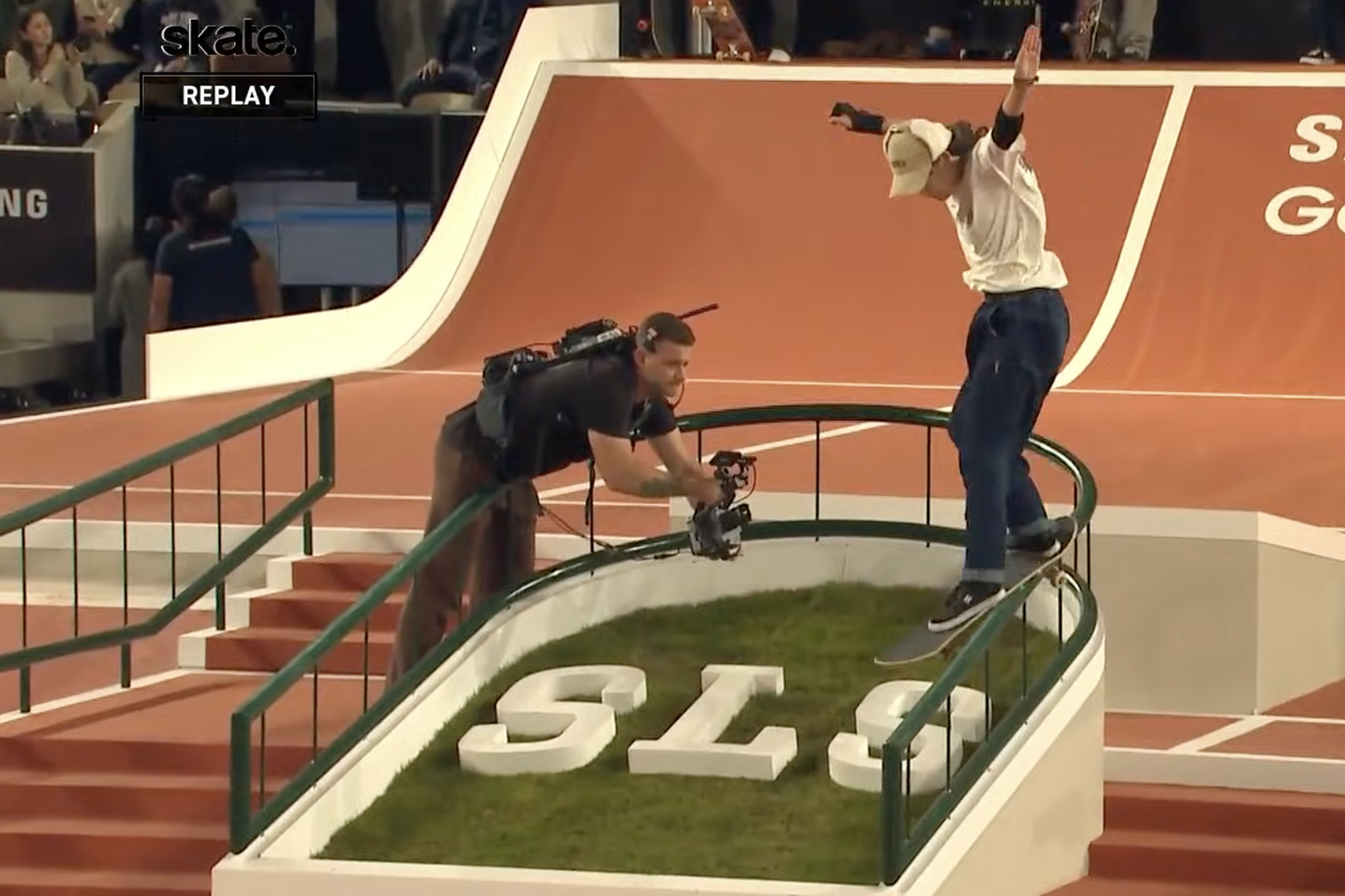 Aoi Uemura at SLS Paris